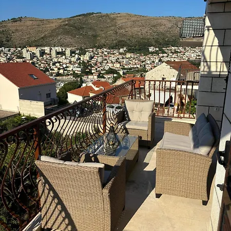 Nina Apartmán
